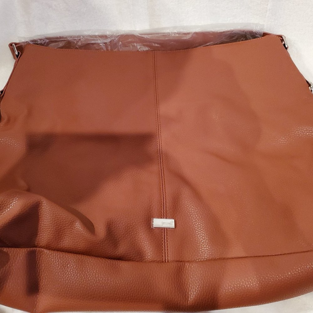 Thirty-One Fashion Games - Cognac Wood Pebble